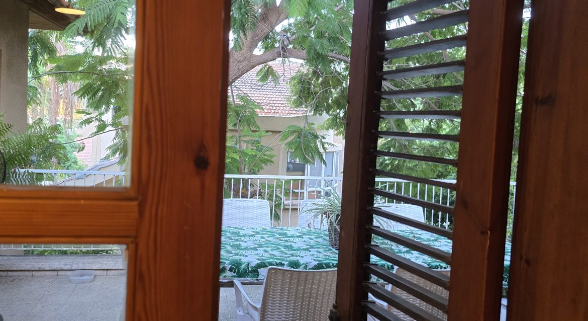 למכירה בית מיוחד עם מלא פוטנציאל