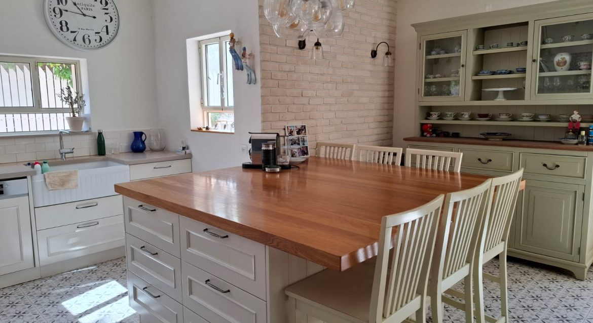 למכירה בית שחובה להכיר