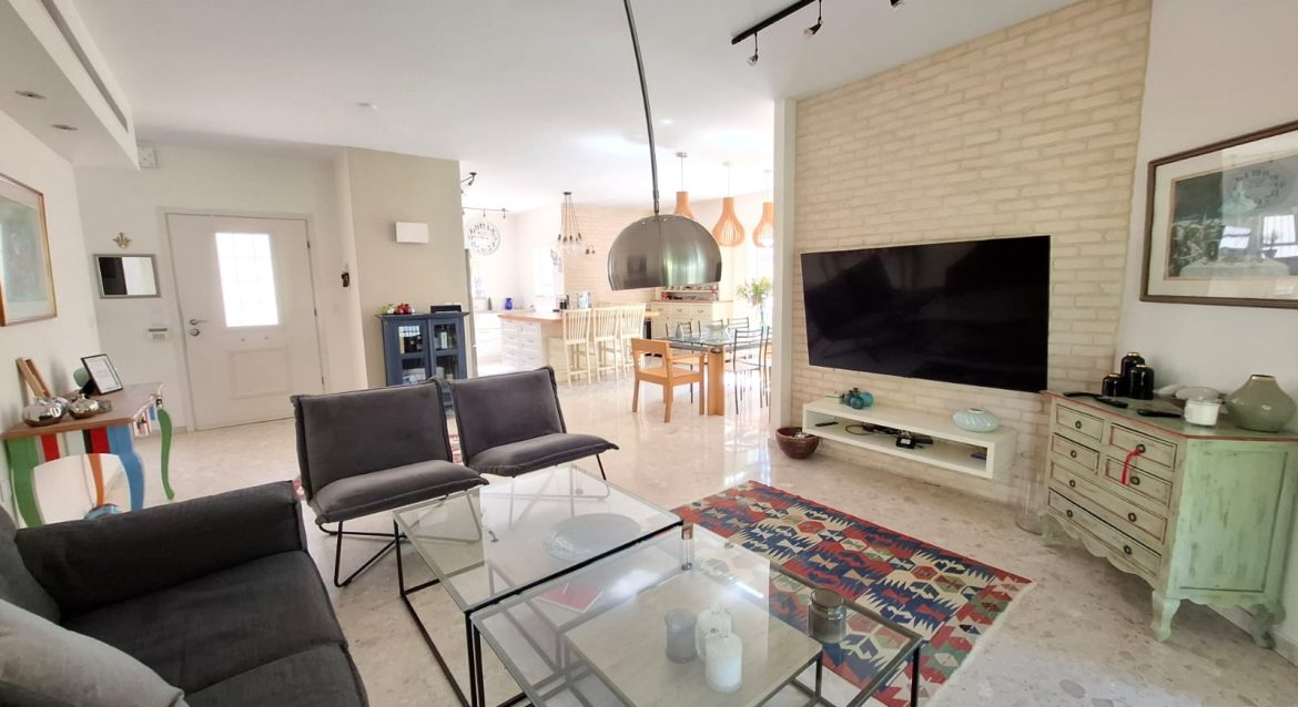 למכירה בית שחובה להכיר