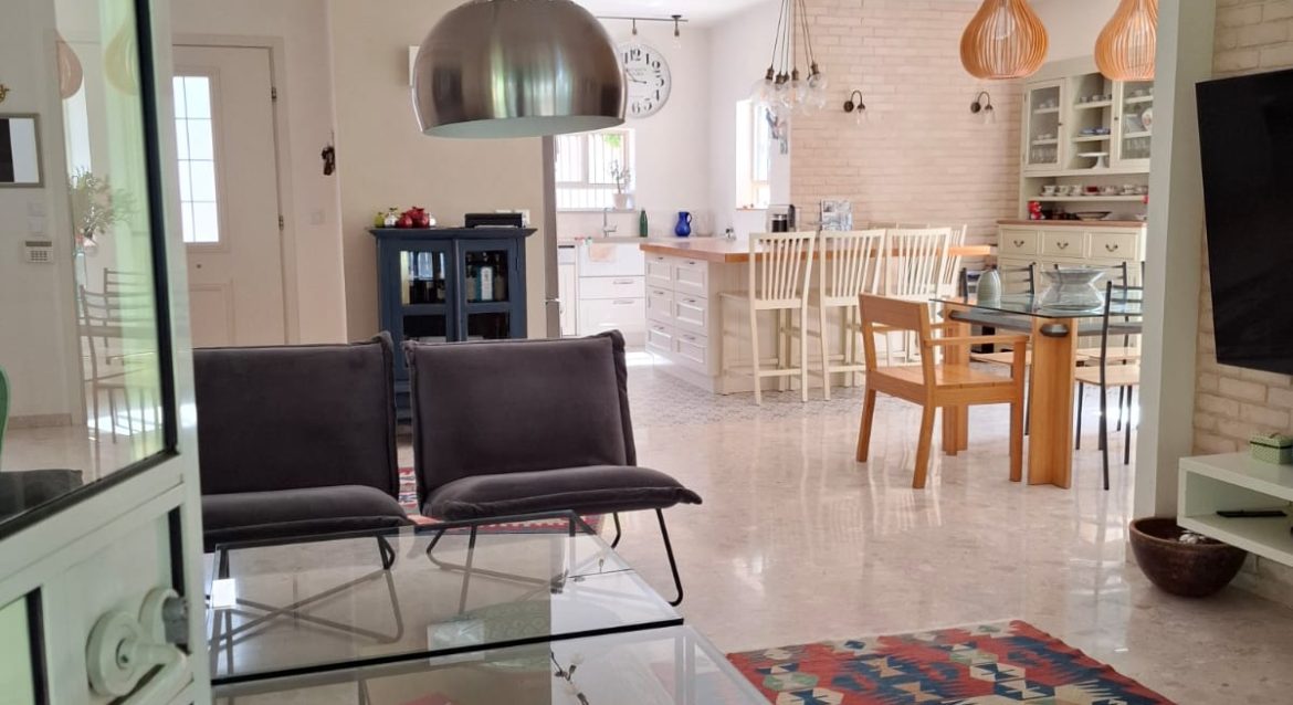 למכירה בית שחובה להכיר