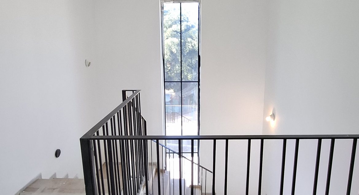 להשכרה בית מהמם על מגרש גדול עם בריכה