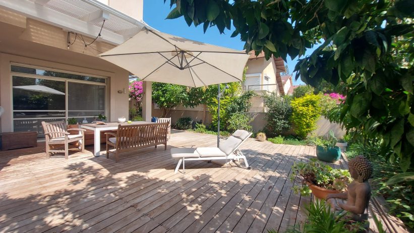 למכירה בית מקסים ומואר