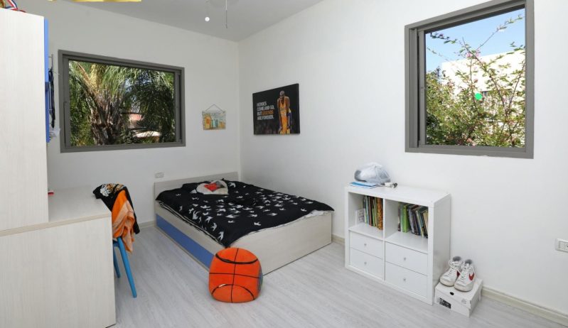 למכירה בית פינתי מקסים