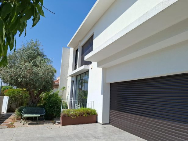 למכירה בית מהמם על מגרש גדול