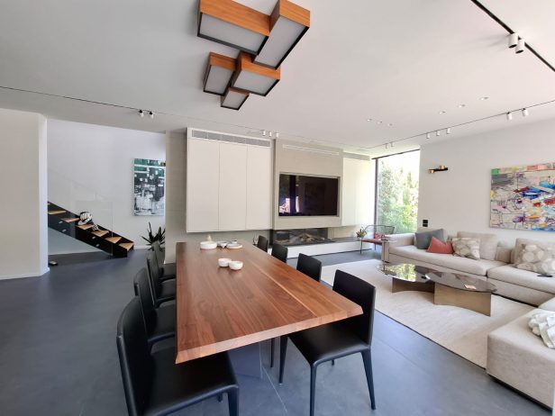 למכירה בית מהמם על מגרש גדול