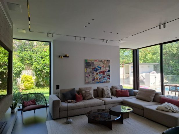 למכירה בית מהמם על מגרש גדול