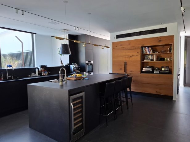 למכירה בית מהמם על מגרש גדול