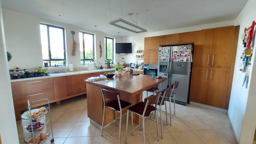 למכירה בית מקסים בהרחבה