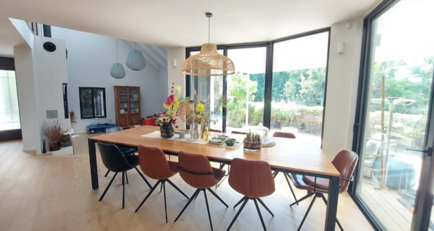 למכירה בית מהמם עם נוף