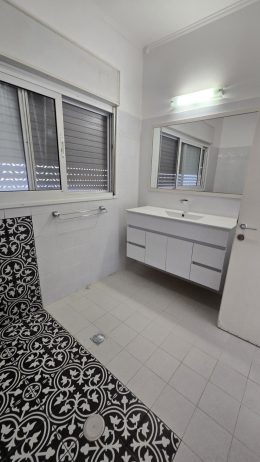 להשכרה דירה מקסימה