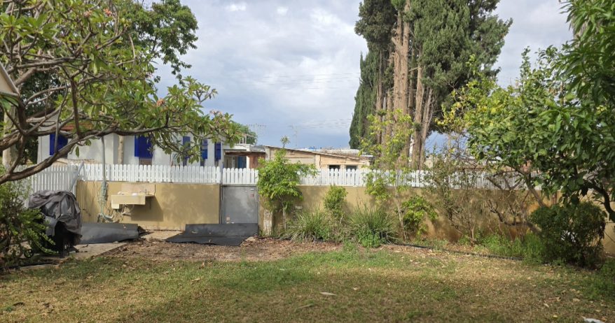 למכירה בית עם גינה יפה